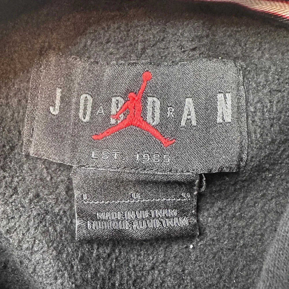 Jordan Hoodie Mens L Black Jumpman Essentials Pullover FV7223-010 Graphic Fleece